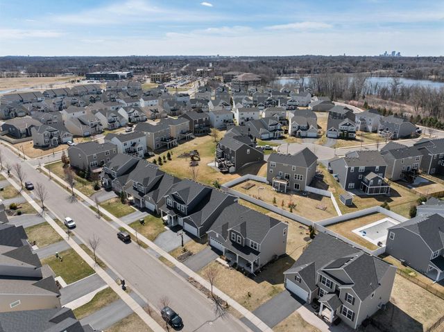 561 14th Street NW, New Brighton, MN 55112