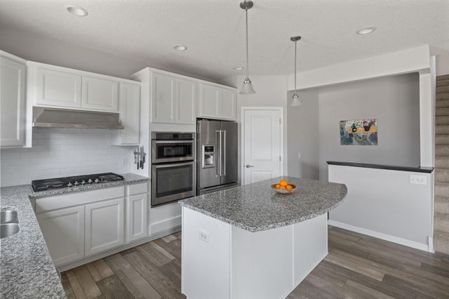 561 14th Street NW, New Brighton, MN 55112