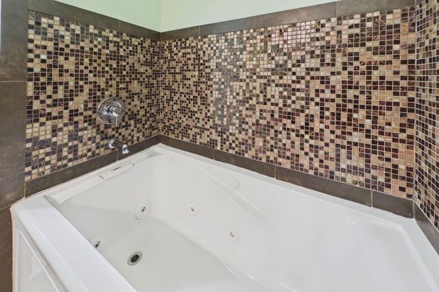 2209 Beacon Drive SW, Rochester, MN 55902