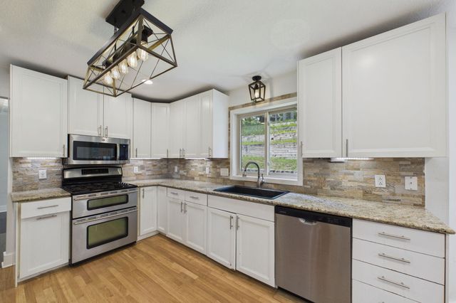 2209 Beacon Drive SW, Rochester, MN 55902