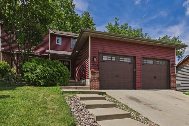 2209 Beacon Drive SW, Rochester, MN 55902