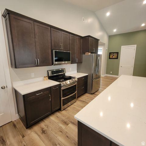252 W 4950 S, Washington Terrace, UT 84405