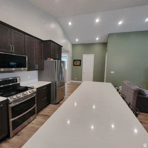 252 W 4950 S, Washington Terrace, UT 84405