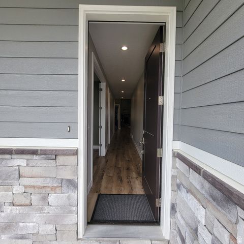 252 W 4950 S, Washington Terrace, UT 84405
