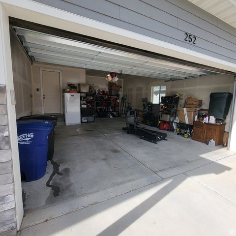 252 W 4950 S, Washington Terrace, UT 84405