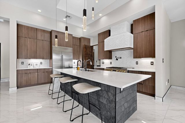 416 Bledsoe Road NW, Albuquerque, NM 87107