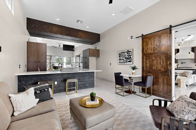 416 Bledsoe Road NW, Albuquerque, NM 87107