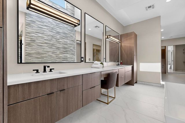 416 Bledsoe Road NW, Albuquerque, NM 87107