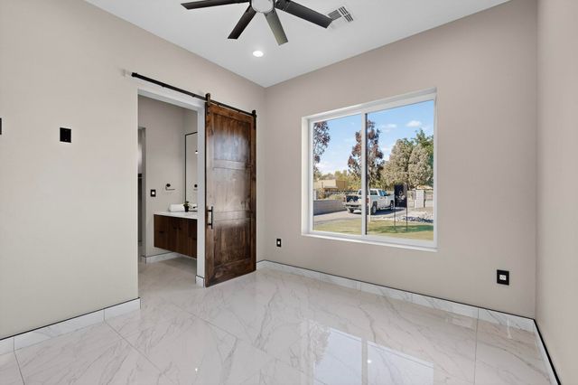 416 Bledsoe Road NW, Albuquerque, NM 87107