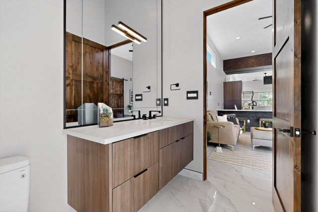 416 Bledsoe Road NW, Albuquerque, NM 87107