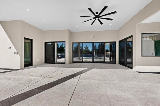 416 Bledsoe Road NW, Albuquerque, NM 87107