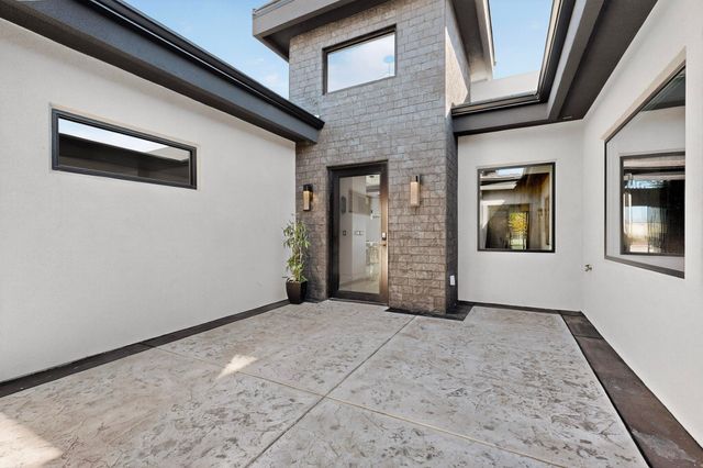 416 Bledsoe Road NW, Albuquerque, NM 87107