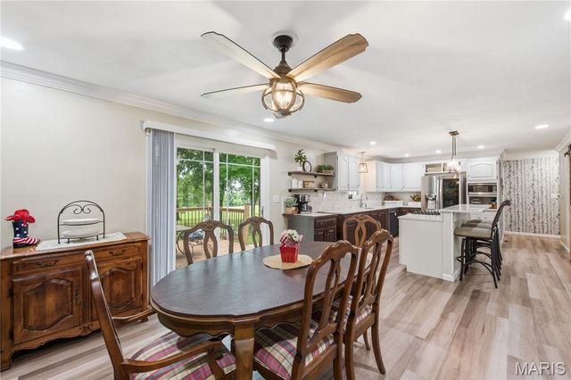 8 W Lockhaven CT Court, Edwardsville, IL 62025