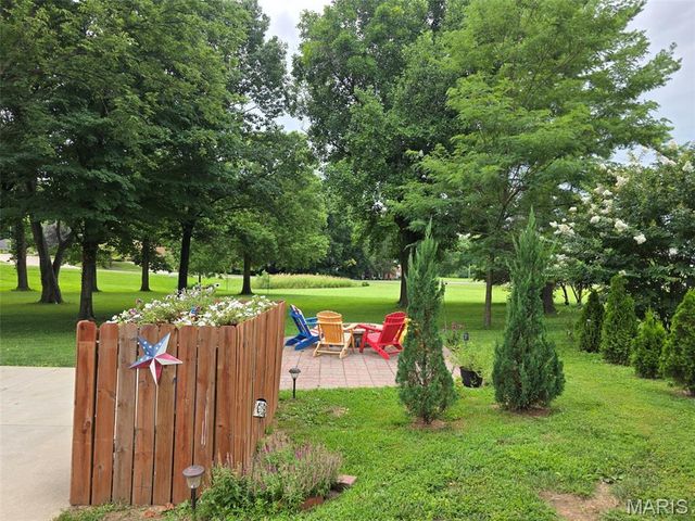 8 W Lockhaven CT Court, Edwardsville, IL 62025