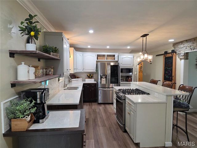 8 W Lockhaven CT Court, Edwardsville, IL 62025