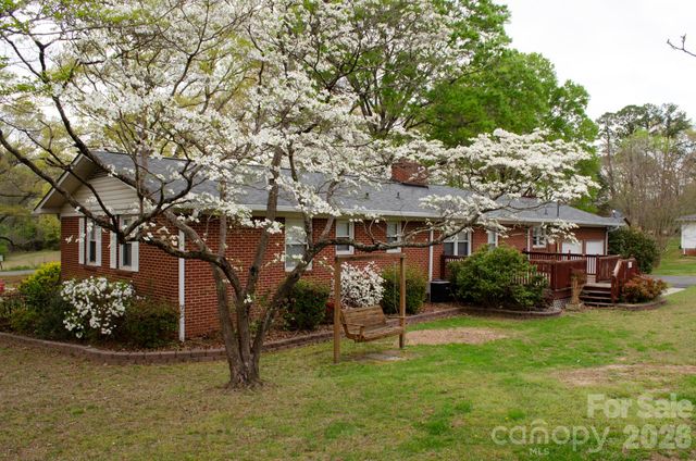 4646 Rainbow Drive, Kannapolis, NC 28081