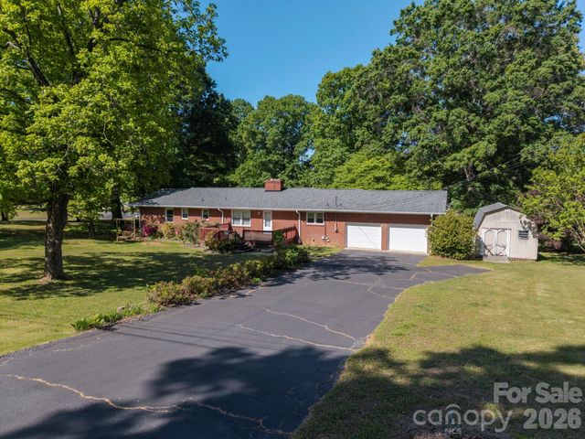 4646 Rainbow Drive, Kannapolis, NC 28081