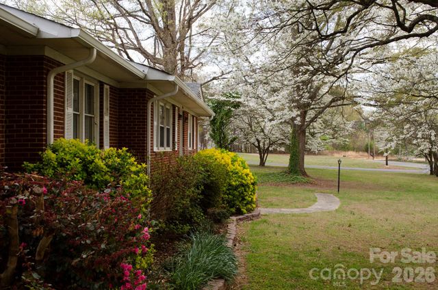 4646 Rainbow Drive, Kannapolis, NC 28081