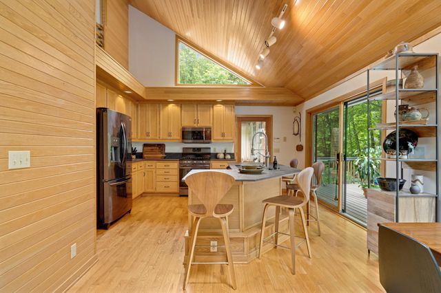 25633 E Comfort Drive, Wyoming, MN 55013