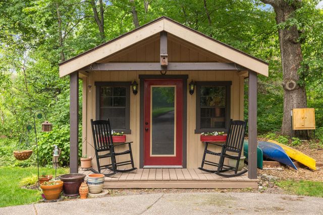 25633 E Comfort Drive, Wyoming, MN 55013