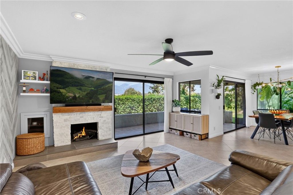 Image 10 of property listing at 27871 Esporlas 27, Mission Viejo, CA 92692