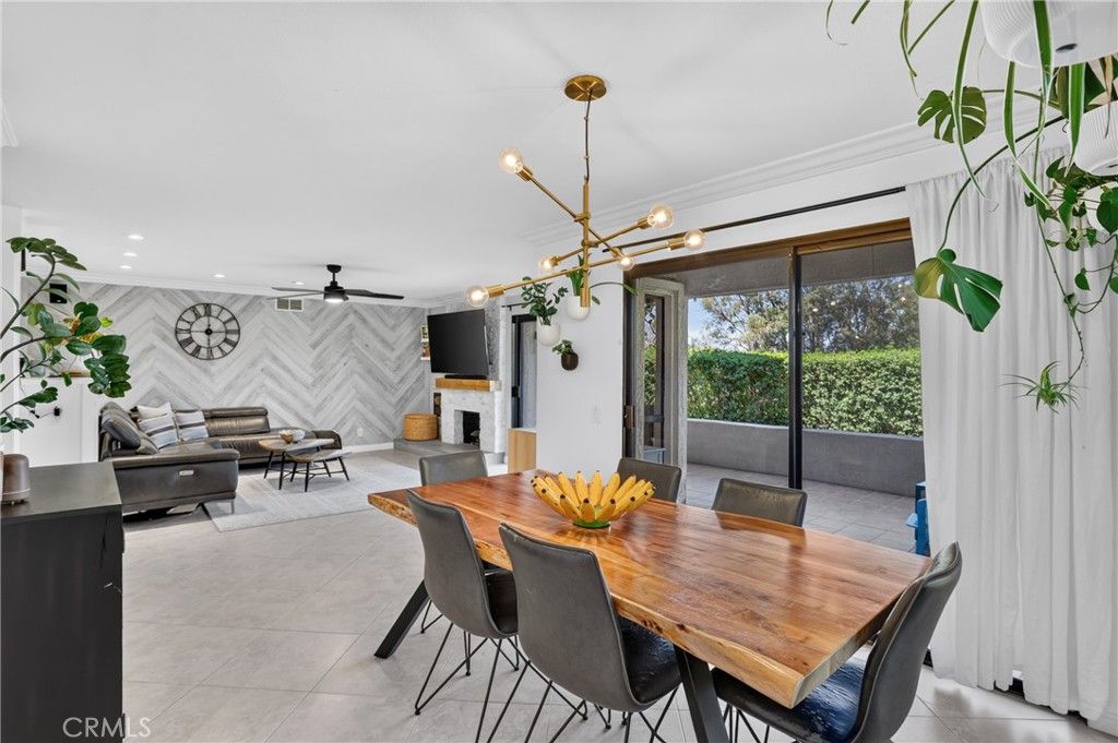 Image 11 of property listing at 27871 Esporlas 27, Mission Viejo, CA 92692