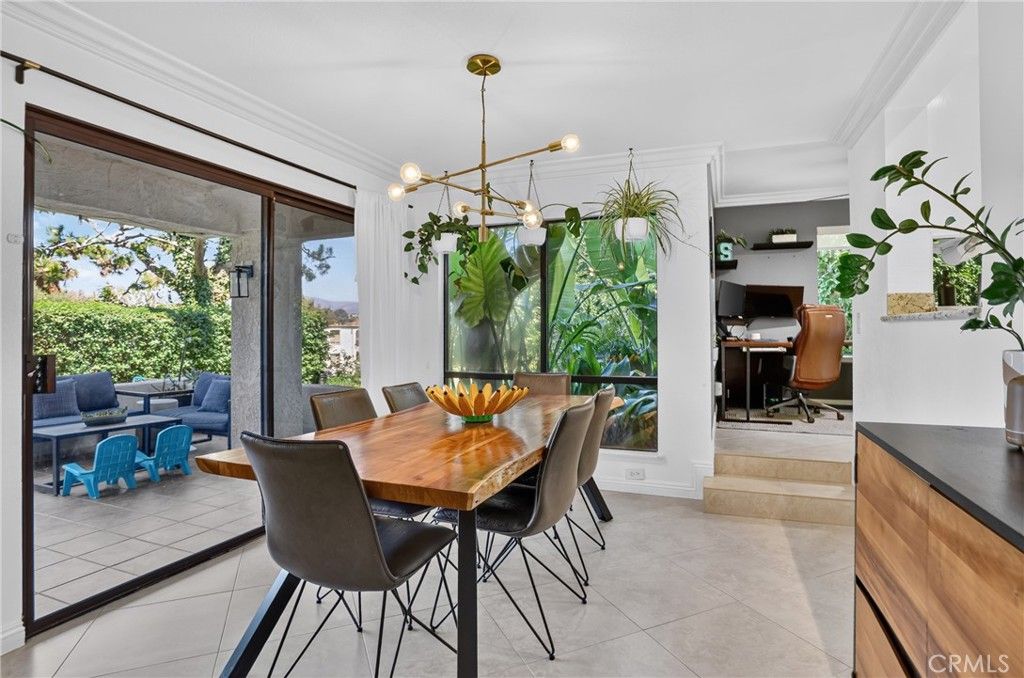 Image 12 of property listing at 27871 Esporlas 27, Mission Viejo, CA 92692