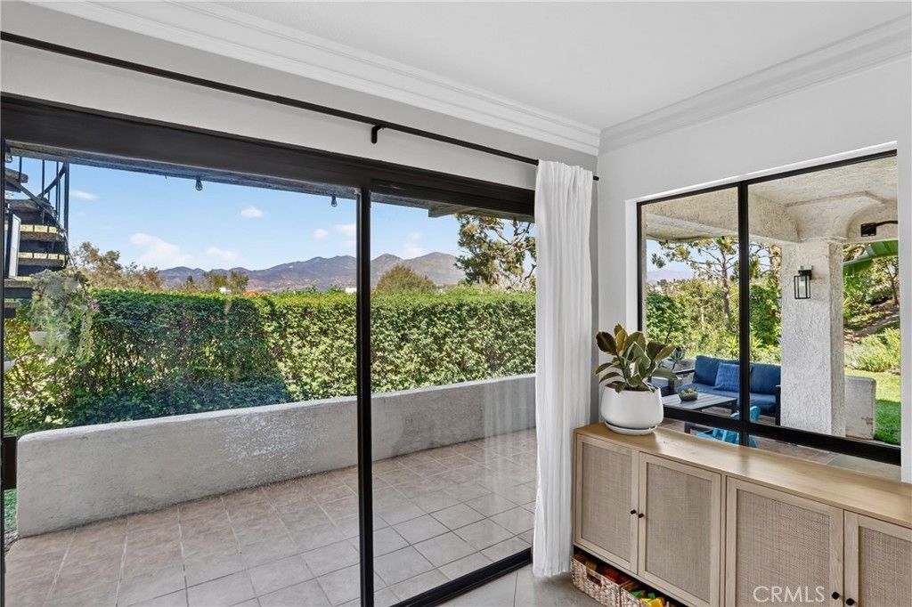 Image 14 of property listing at 27871 Esporlas 27, Mission Viejo, CA 92692