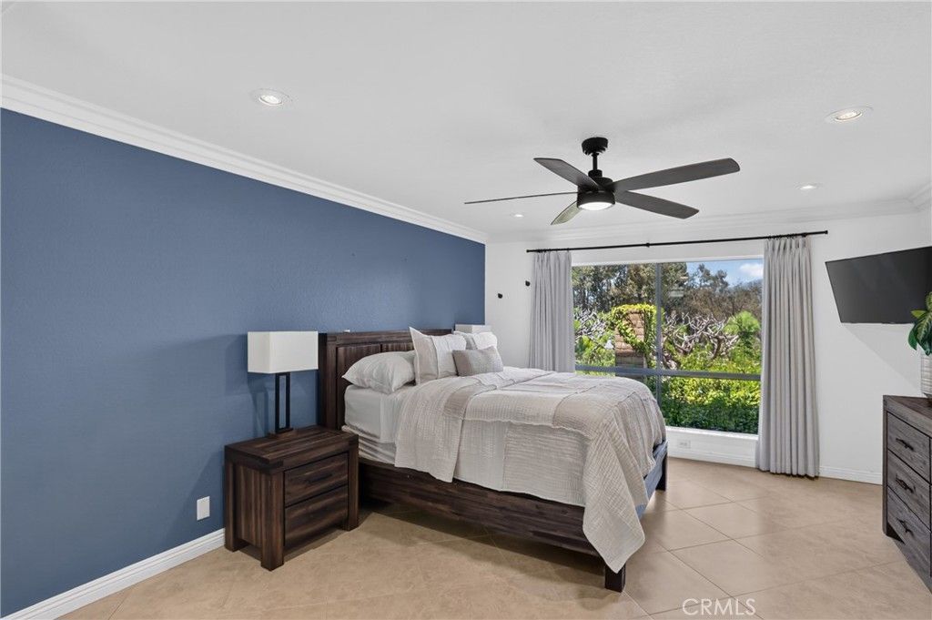 Image 18 of property listing at 27871 Esporlas 27, Mission Viejo, CA 92692