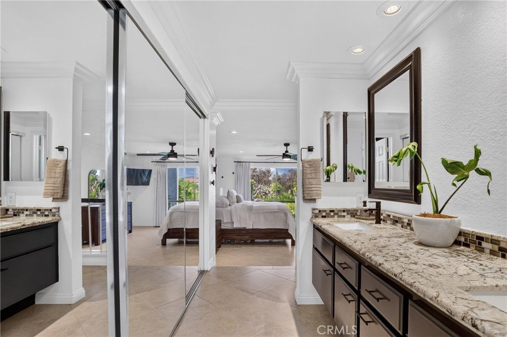 Image 24 of property listing at 27871 Esporlas 27, Mission Viejo, CA 92692