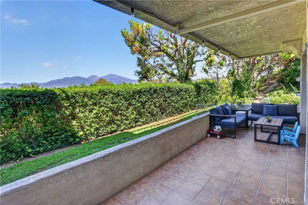 Image 26 of property listing at 27871 Esporlas 27, Mission Viejo, CA 92692