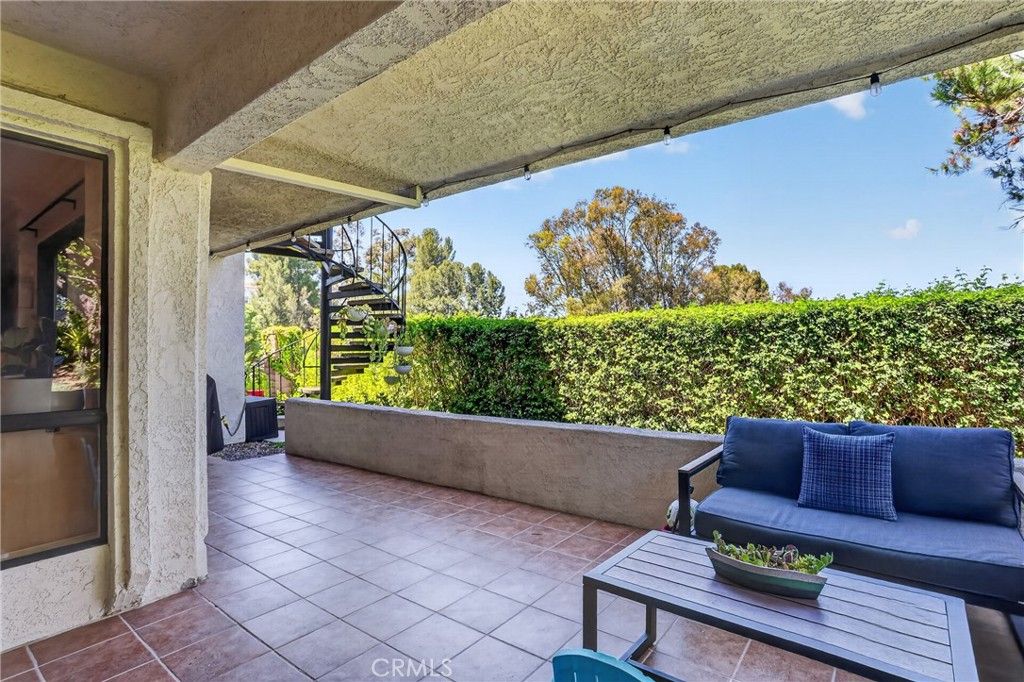 Image 28 of property listing at 27871 Esporlas 27, Mission Viejo, CA 92692