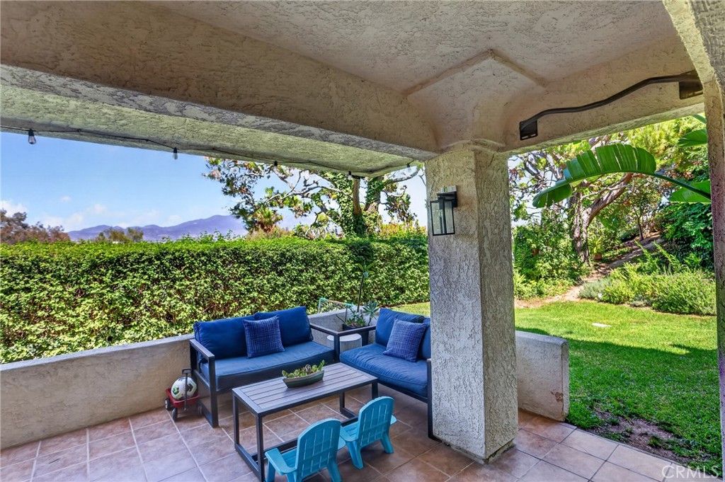 Image 29 of property listing at 27871 Esporlas 27, Mission Viejo, CA 92692