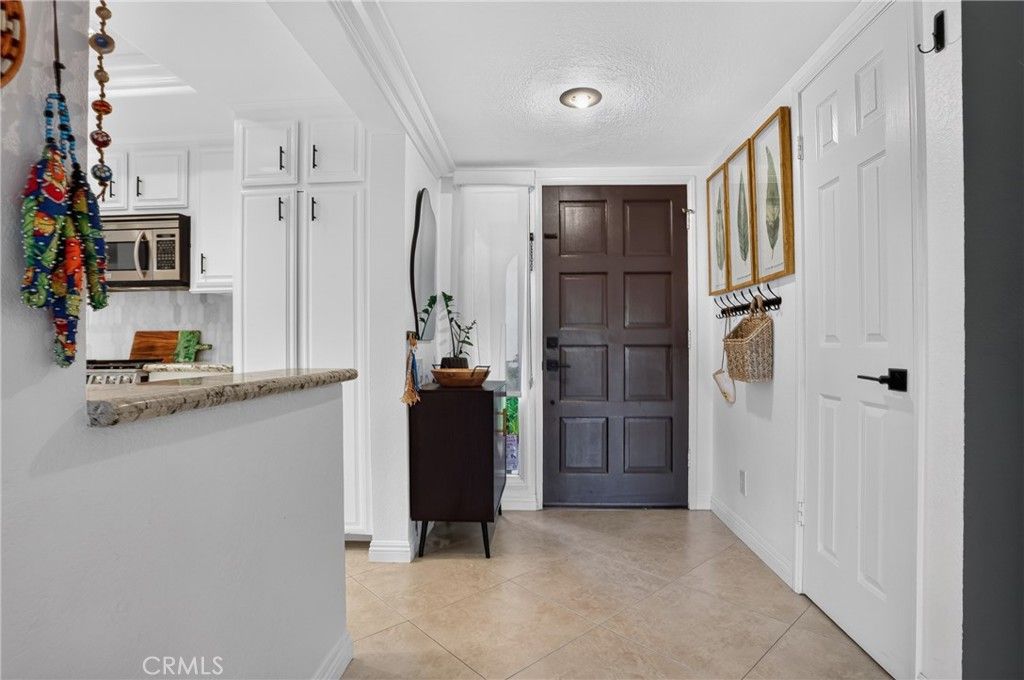 Image 5 of property listing at 27871 Esporlas 27, Mission Viejo, CA 92692