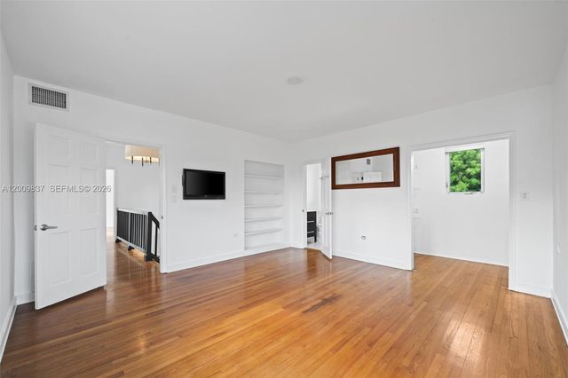 114 3 San Marino Ter, Miami Beach, FL 33139