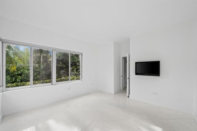 114 3 San Marino Ter, Miami Beach, FL 33139