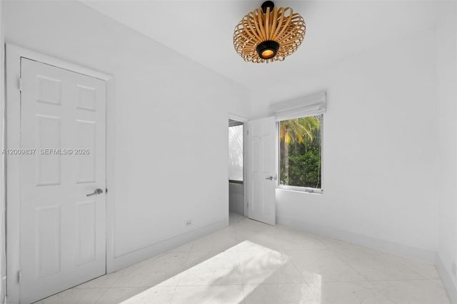 114 3 San Marino Ter, Miami Beach, FL 33139
