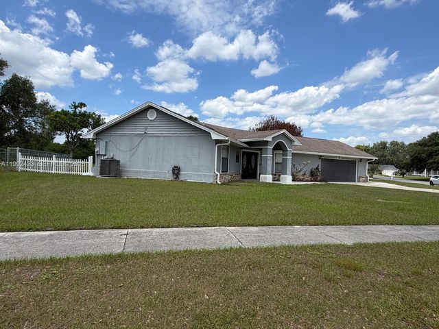 2356 Royal Oaks Boulevard, Kissimmee, FL 34744