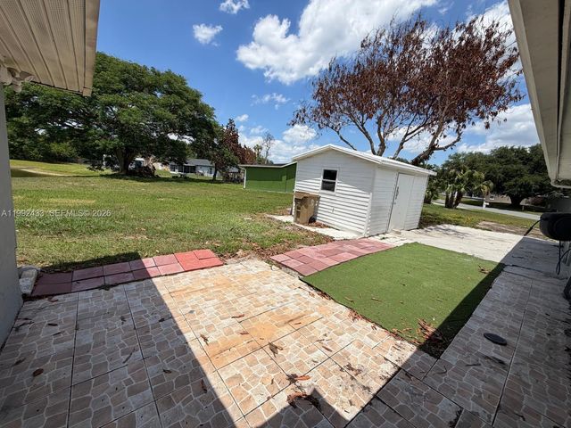 2356 Royal Oaks Boulevard, Kissimmee, FL 34744