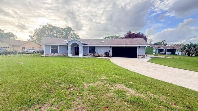 2356 Royal Oaks Boulevard, Kissimmee, FL 34744