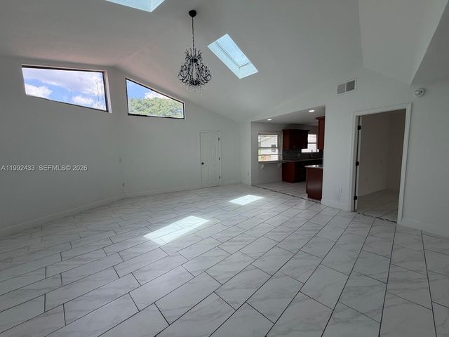 2356 Royal Oaks Boulevard, Kissimmee, FL 34744