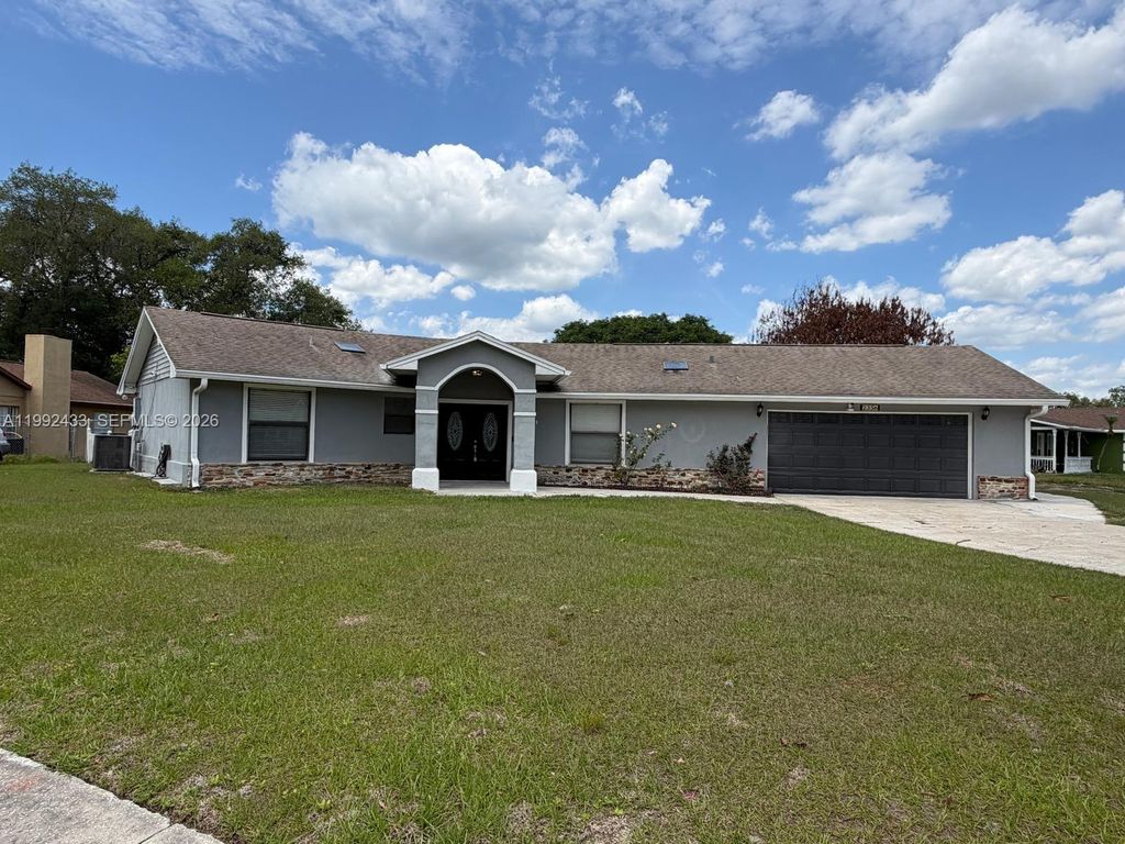 2356 Royal Oaks Boulevard, Kissimmee, FL 34744