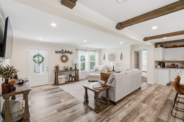 779 Narrow Gap Road, Paint Lick, KY 40461