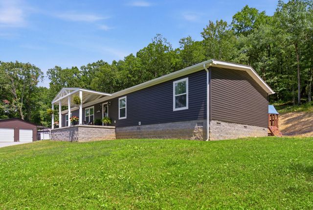 779 Narrow Gap Road, Paint Lick, KY 40461