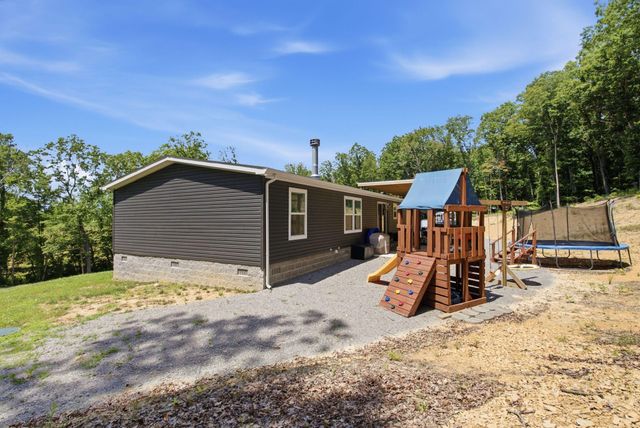 779 Narrow Gap Road, Paint Lick, KY 40461