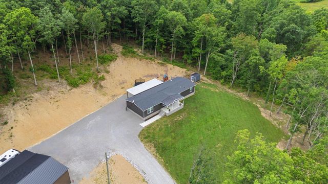 779 Narrow Gap Road, Paint Lick, KY 40461
