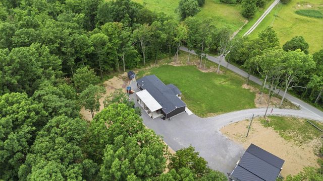 779 Narrow Gap Road, Paint Lick, KY 40461