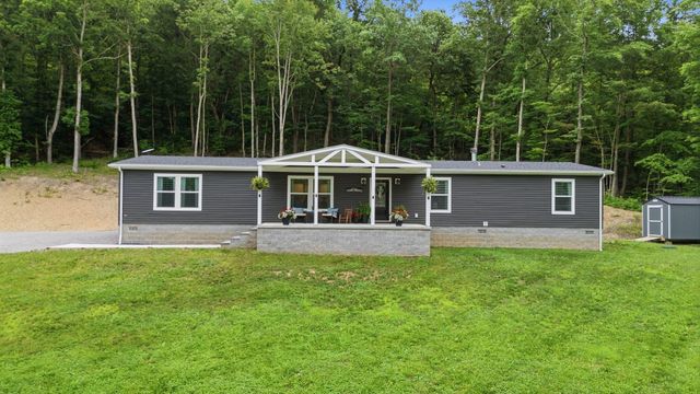 779 Narrow Gap Road, Paint Lick, KY 40461