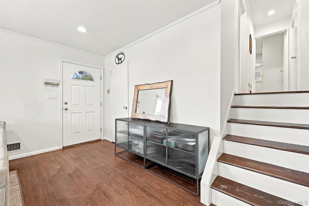 22 Mitchell Place, Port Chester, NY 10573 — photo 4