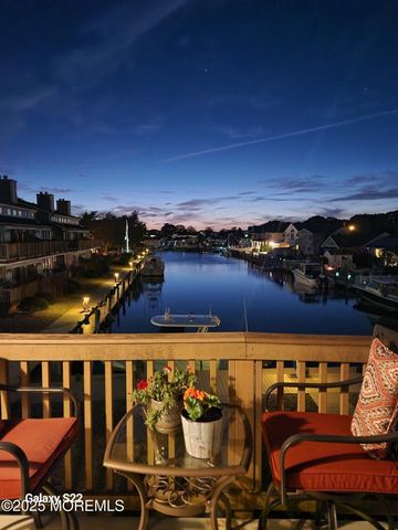 8 Hidden Harbor Drive, Point Pleasant, NJ 08742